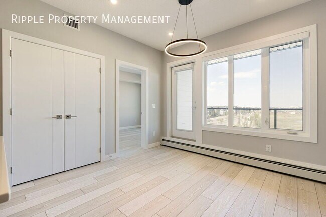 Photo du bâtiment - Modern 2 Beds, 2 Baths Apartment/Condo | 2...