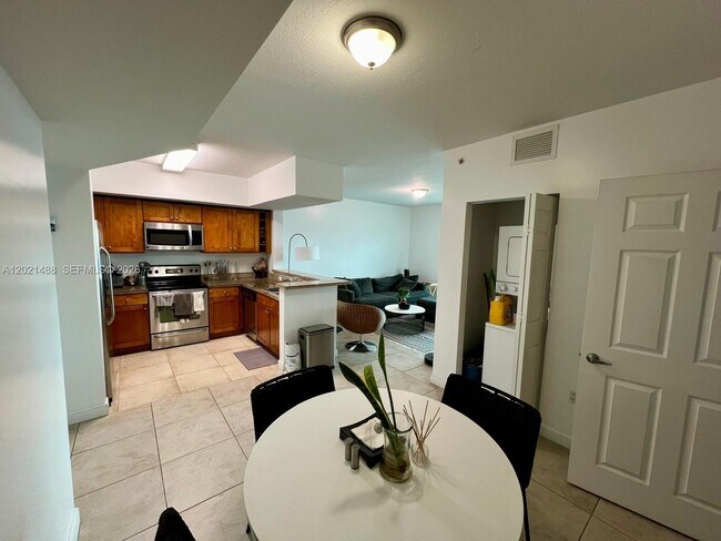 Foto del edificio - 1723 SW 2nd Ave