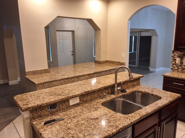 Foto del edificio - 4434 Maple Chase Trl