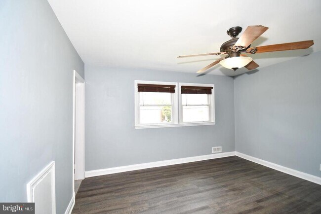 Foto del edificio - 1410 N Forest Park Ave