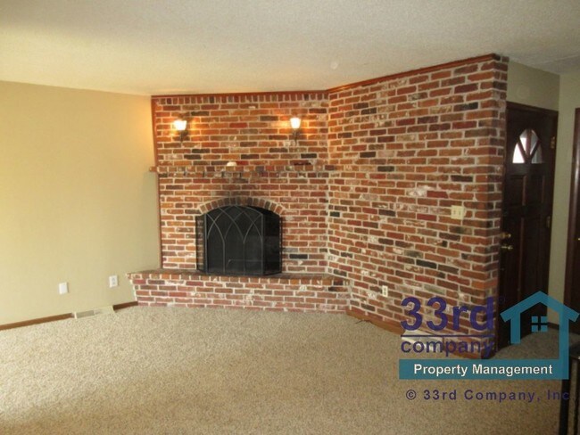 Building Photo - 7501 Hawthorne Ave