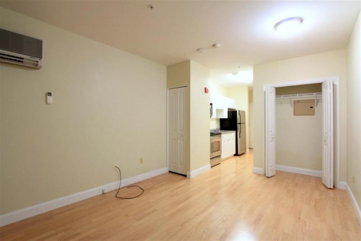 Foto principal - 19 Brookline St