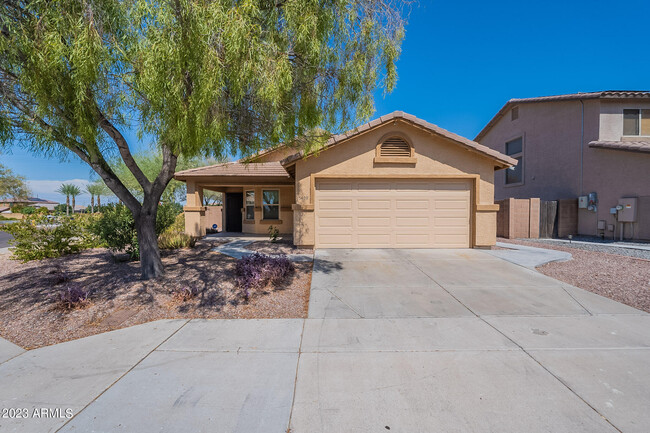 Building Photo - 5409 S 15th Way
