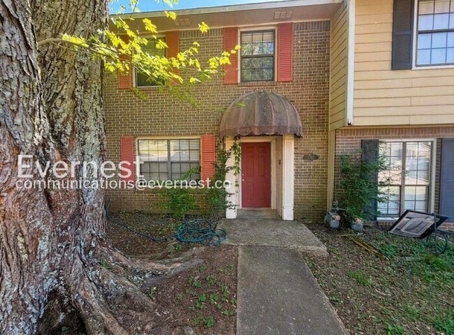 Building Photo - 2543 Hampstead Dr