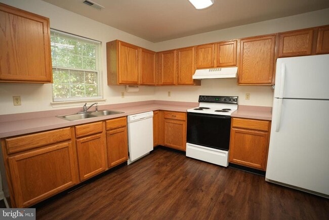 Foto del edificio - 45828 Wolftrap Way