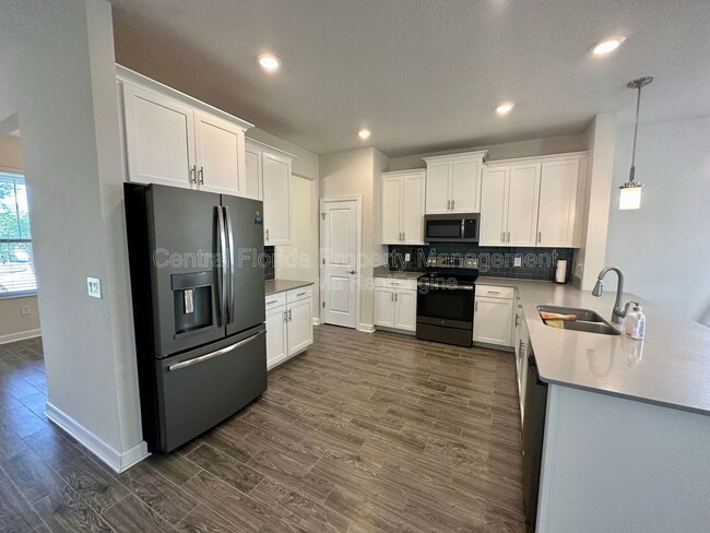 Foto del edificio - 11825 Fiction Ave