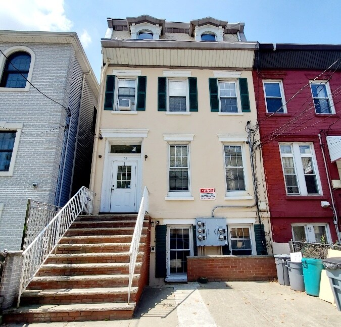 Foto principal - 63 Prospect St