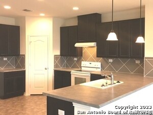 Building Photo - 525 Granite Mist