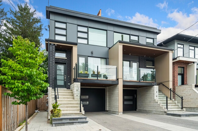 Building Photo - 527 Broadhead Av