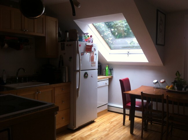 Foto del edificio - 299 Brackett St