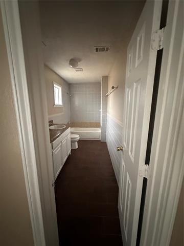 Foto del edificio - 1208 W Hall St