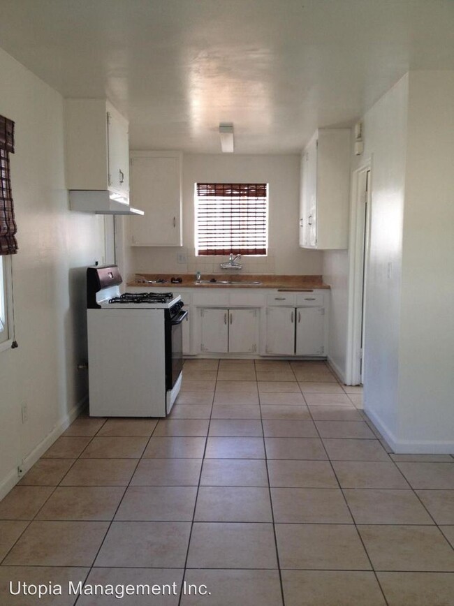 Building Photo - 3 br, 1.5 bath House - 340 Northgate St