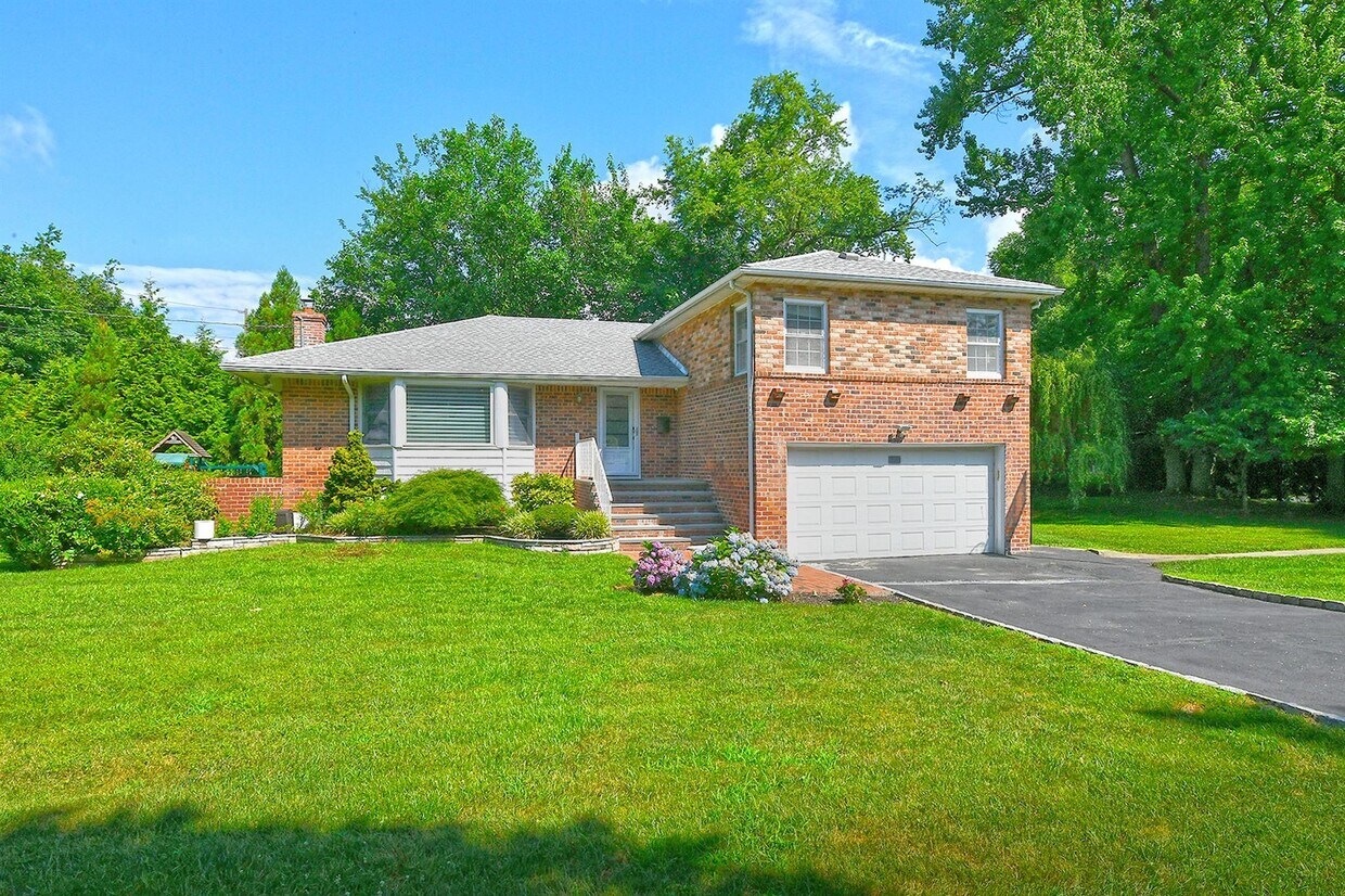 Foto principal - 2 Cherrywood Ln