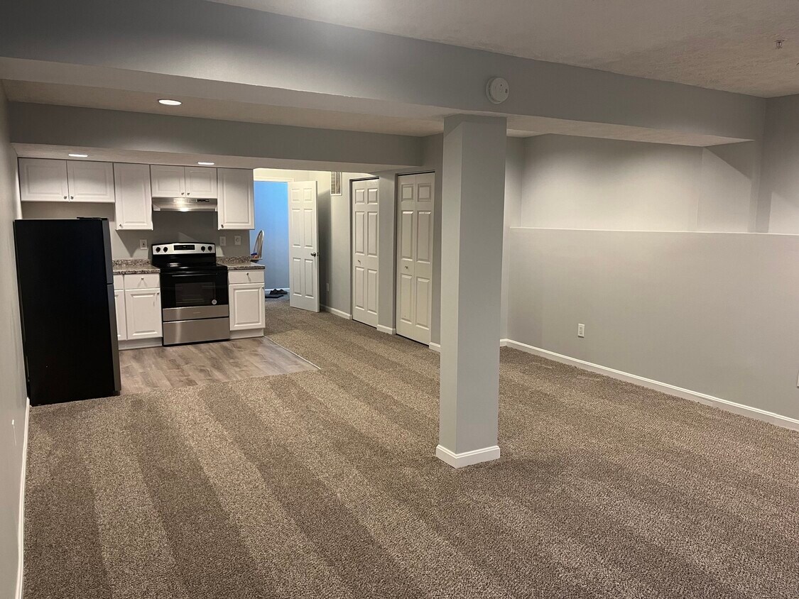 Foto principal - 4411 Danbury Sq