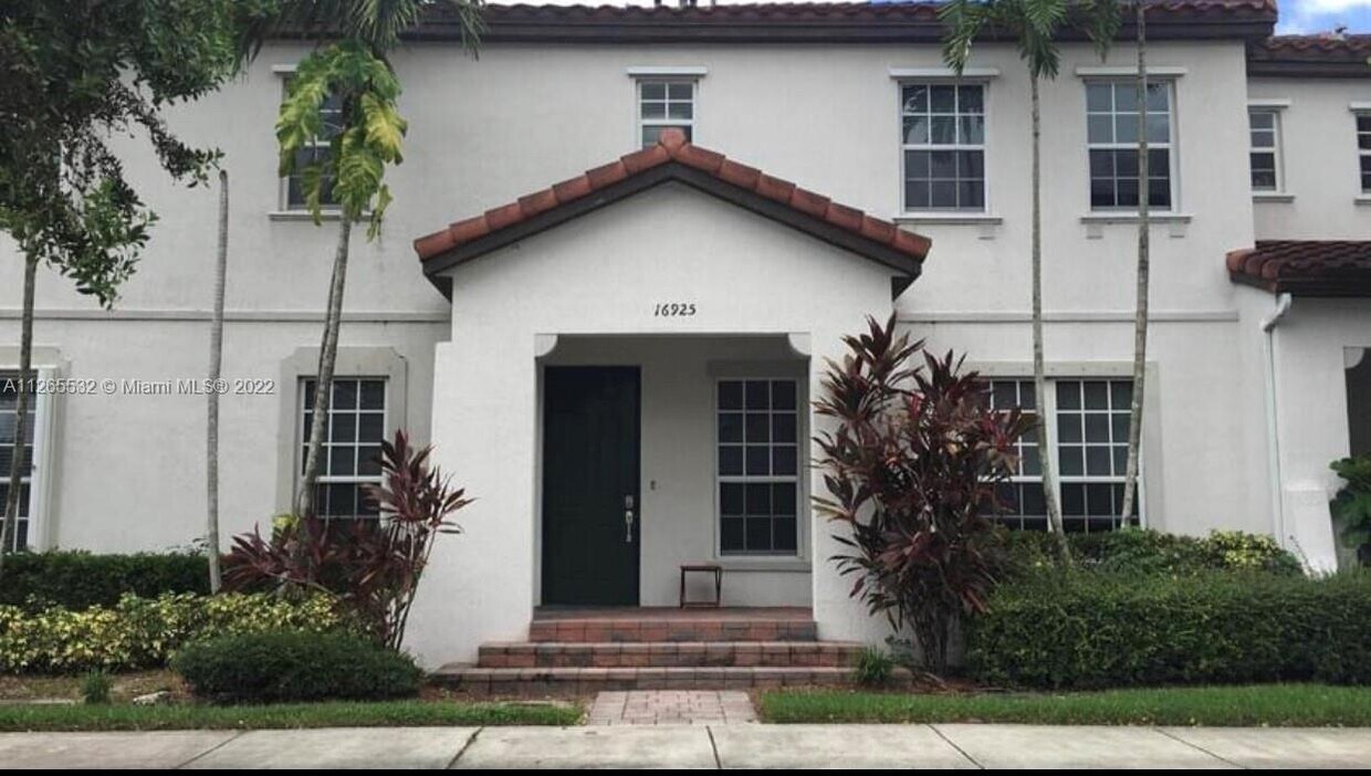 Foto principal - 16925 SW 95th St