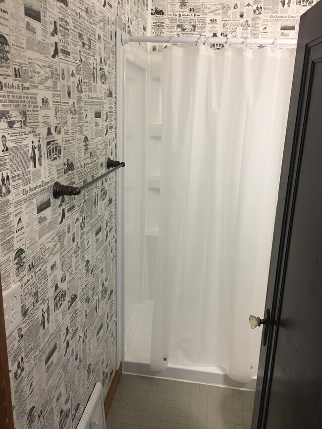 Foto del edificio - 1136 S Wolf Lake Rd