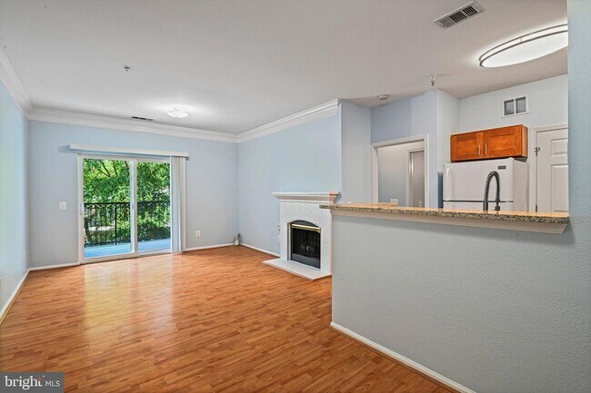 Foto del edificio - 1580 Spring Gate Dr.