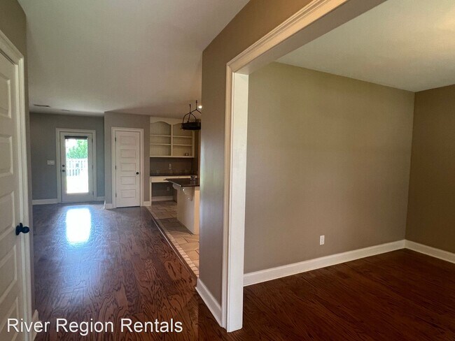 Foto del edificio - 5 br, 3 bath House - 430 Stone Park Boulevard