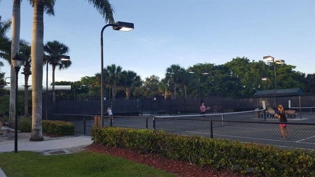 Foto del edificio - 8207 NW 128th Ln