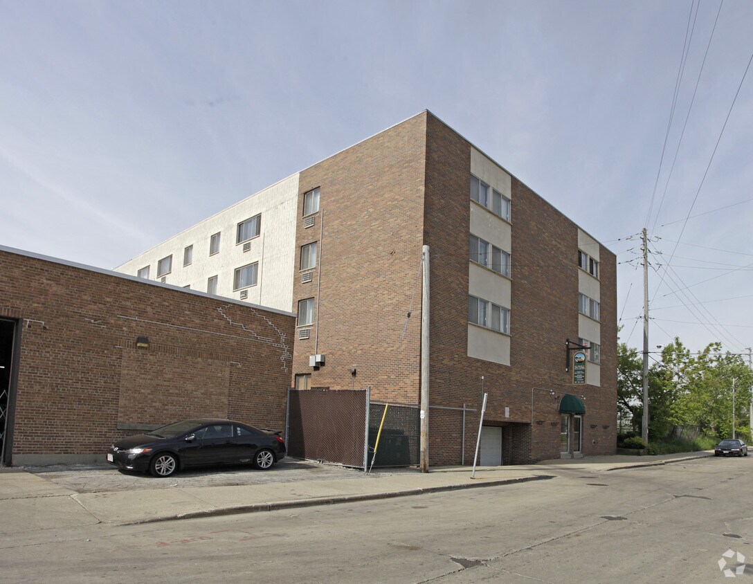 Primary Photo - Sunset Apartments