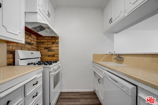 Foto del edificio - 2302 32nd St