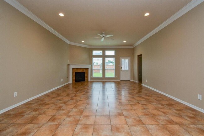Foto del edificio - 18426 Cypress Lake Village Dr