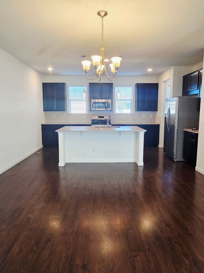 Building Photo - 5435 W 97th Ave