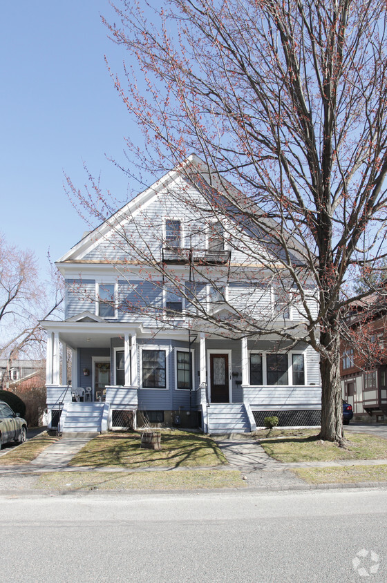 Foto del edificio - 55 Pomeroy Ave