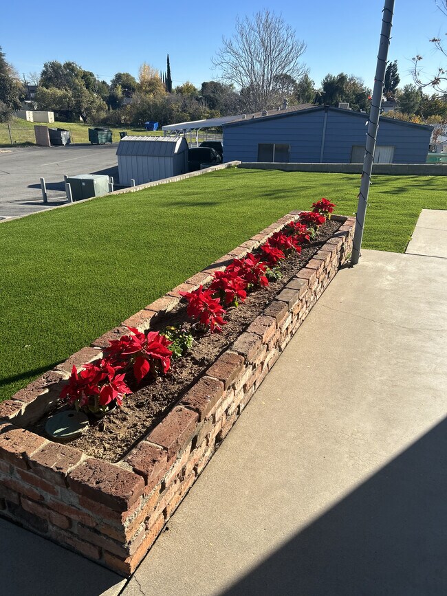 Foto del edificio - Twin Pines Mobile Home Park