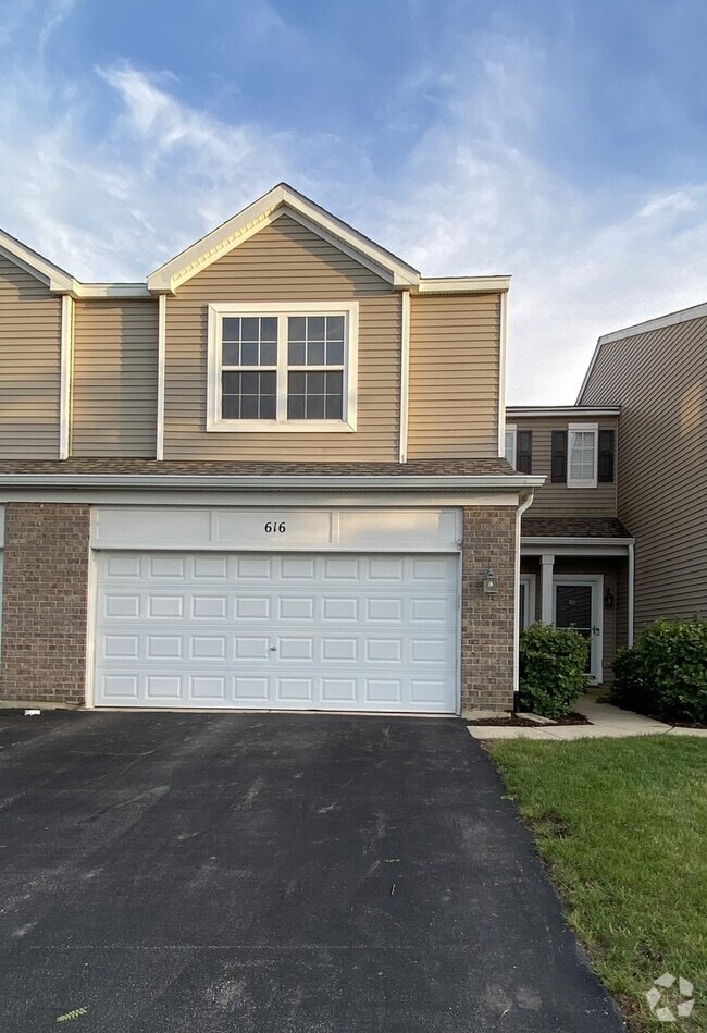Building Photo - 616 Springbrook Trail N