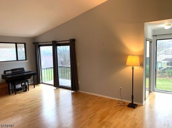 Building Photo - 74 Overlook Dr