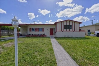 Building Photo - 1411 SW 82nd Ct