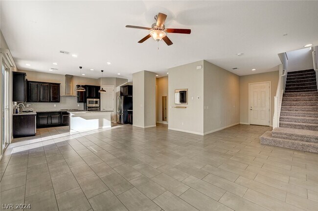 Foto del edificio - 95 Newton Ridge Way