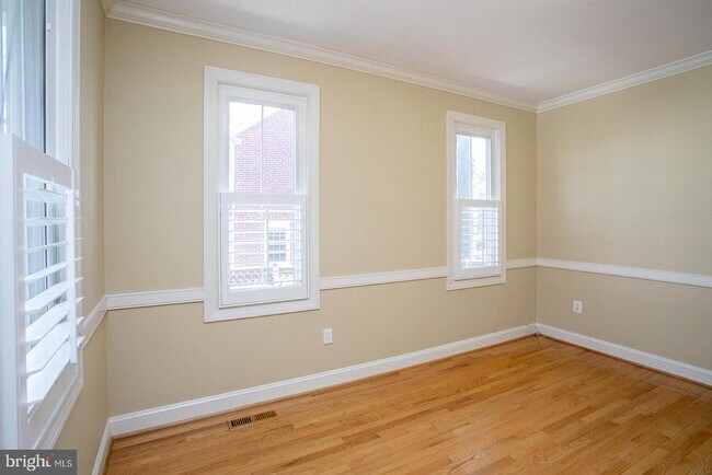 Building Photo - 4724 23rd St N