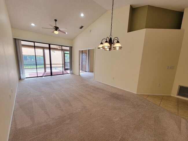 Building Photo - Cozy 2 bed/ 2 bath Villa in Beekman Lakes ...