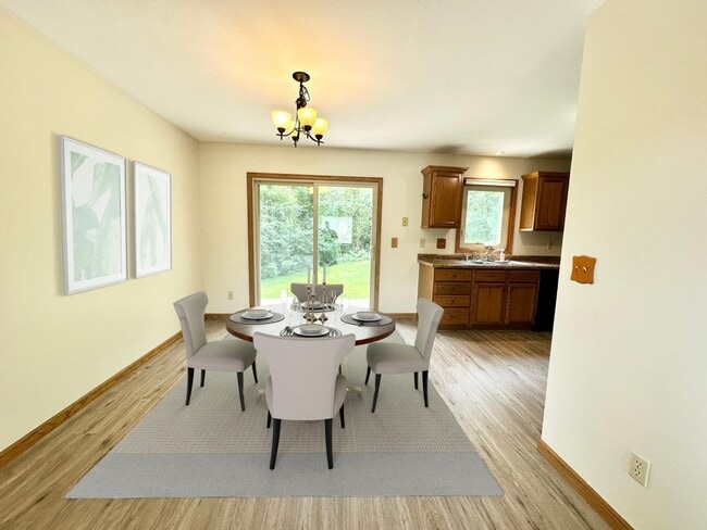 Building Photo - 1456 Meadowcreek Ct