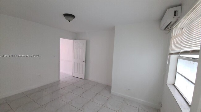 Foto del edificio - 2015 NW 6th Pl