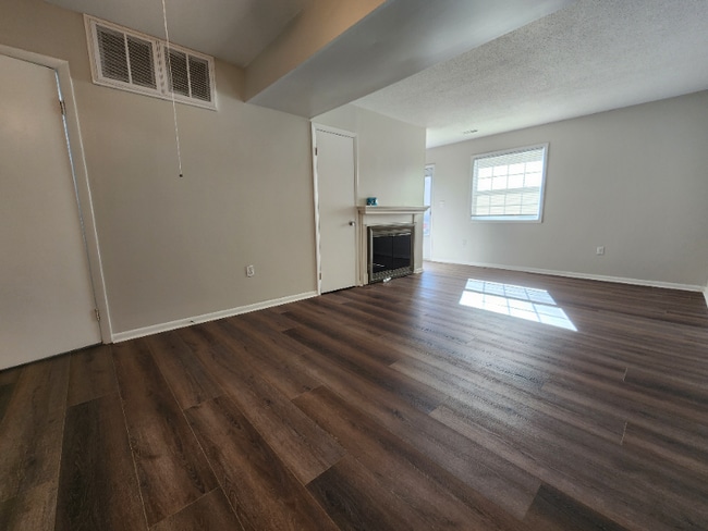 Building Photo - 12730 Woodside Ln