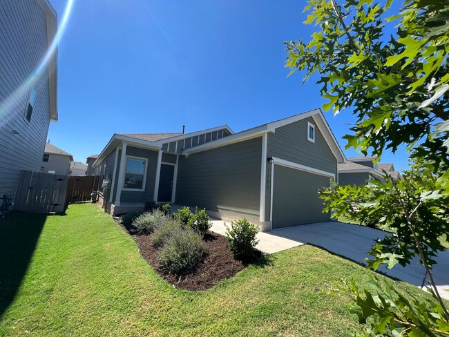 Foto del edificio - East Austin: 3 BD 2BA House for Rent