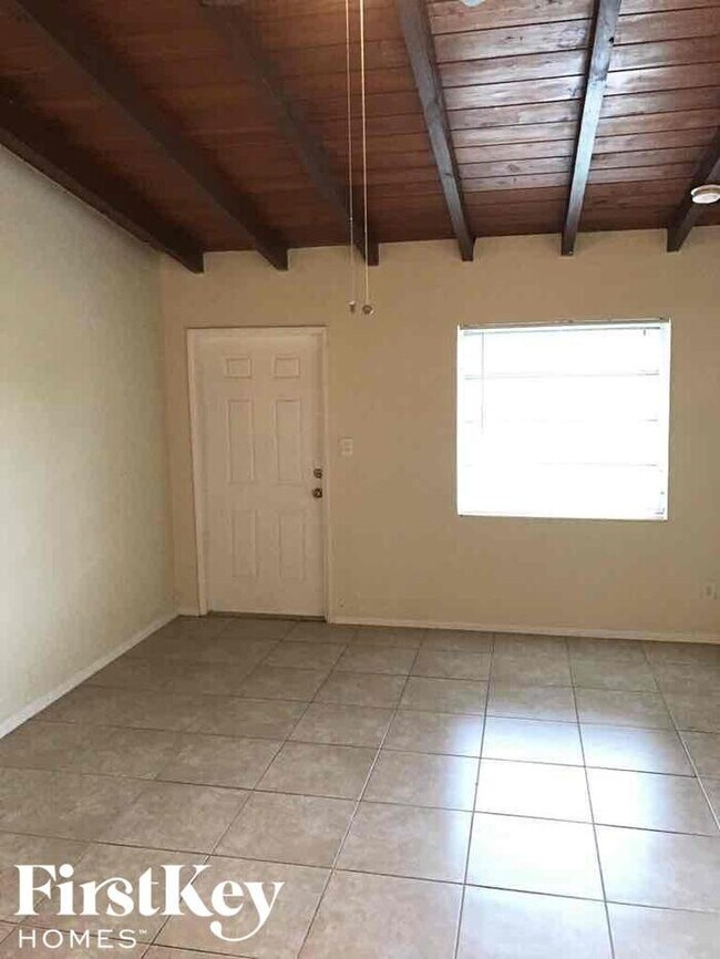 Foto del edificio - 1616 NW 15th Ln