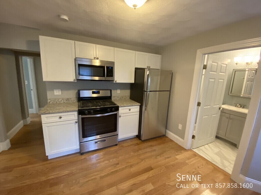 Foto principal - Renovated 2-Bedroom in Davis Square – In-U...