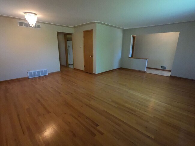 Building Photo - Corner Lot Brick Ranch in Broomfield, CO!