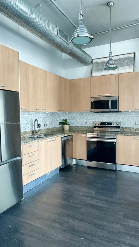 Foto principal - 2100 Van Buren St