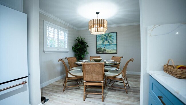 Building Photo - 79 W Rubber Tree Dr