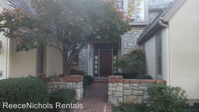 Building Photo - 56 Le Mans Ct