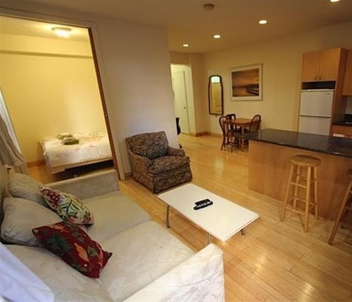 Primary Photo - 200 W 15th St