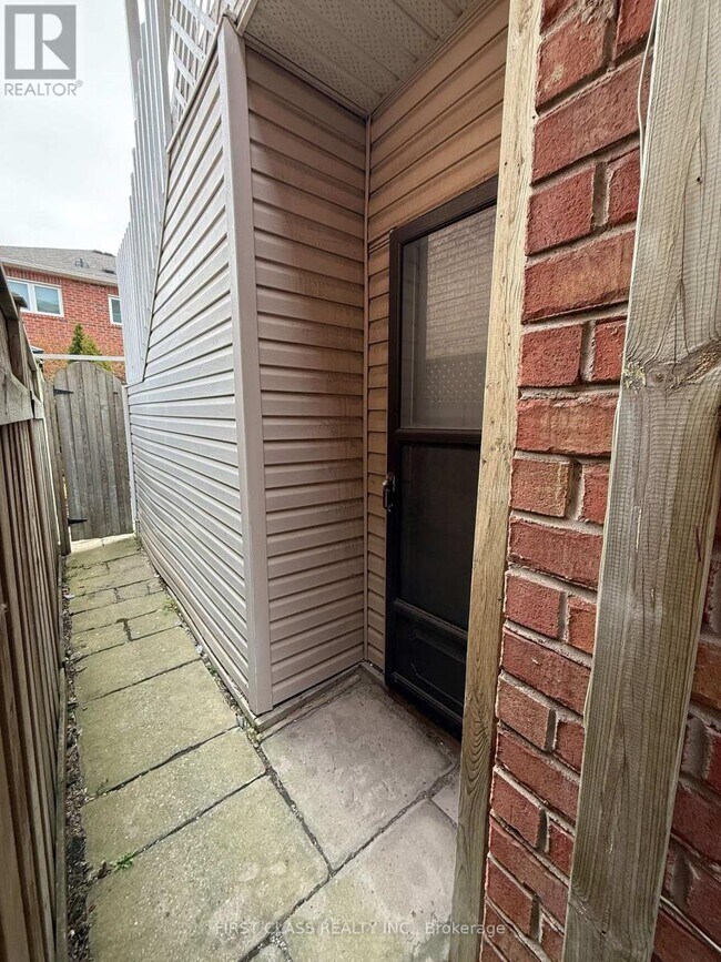 Building Photo - 131 Santa Maria Trail