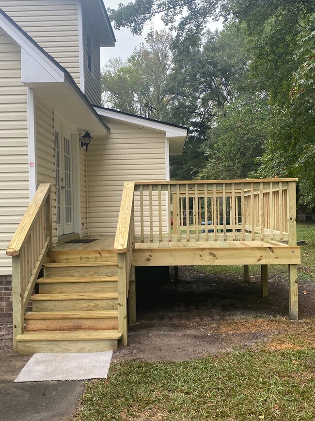 Building Photo - Charming 3 bed 2 bath Cape Cod for rent