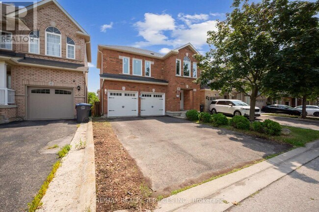 Building Photo - 33 Echoridge Dr