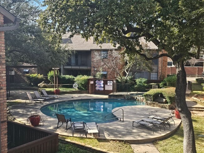 Photo - 15221 BERRY TRAIL # 904 Apartment